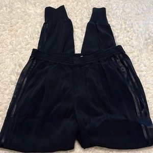 Revolve Vince Jogger Pants size M